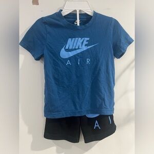Nike Kids Blue T-Shirt size 7